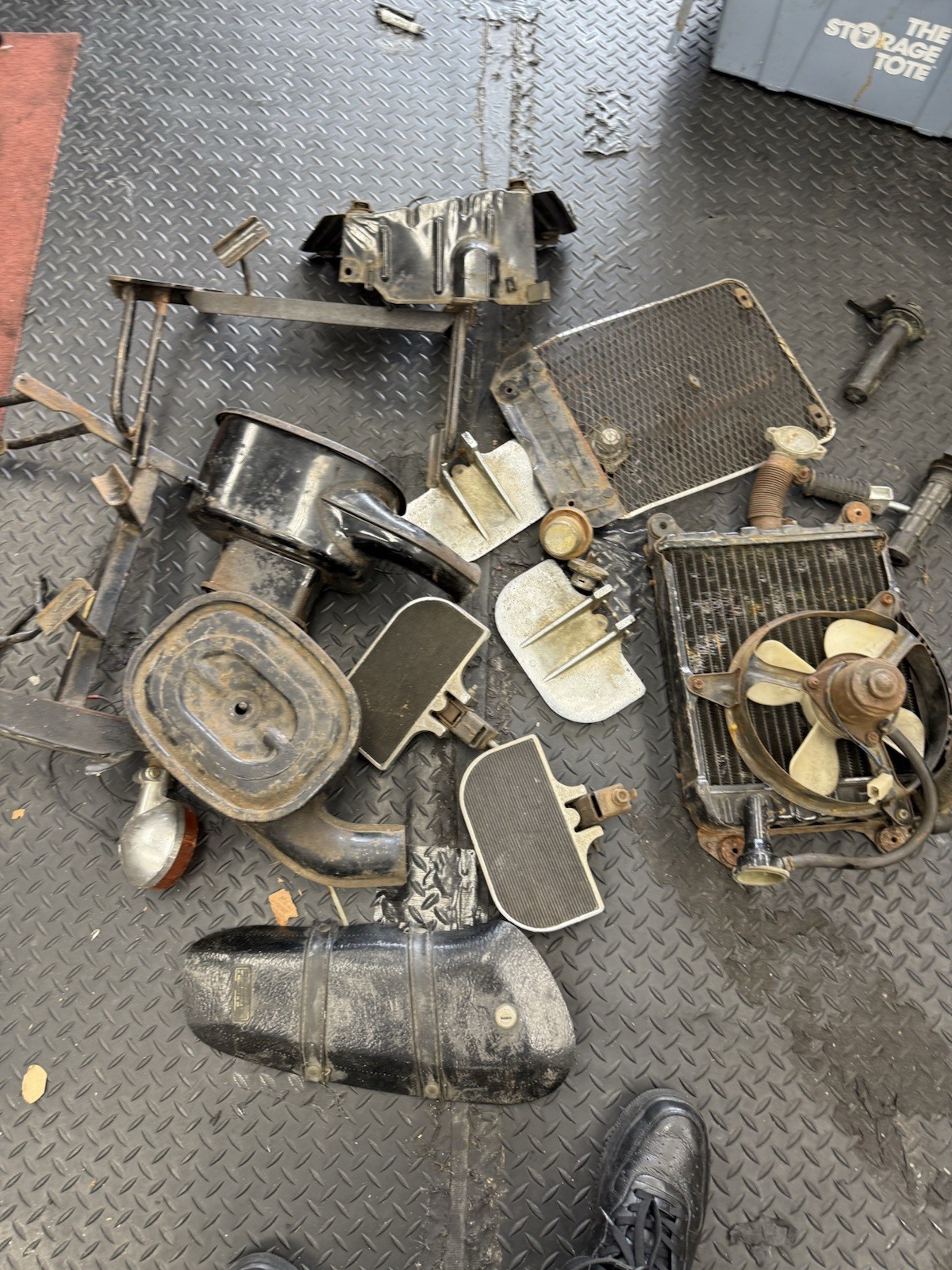 Honda Goldwing GL1000 Parts Early 80s Model Honda Goldwing GL1000 Parts Early 80s Model