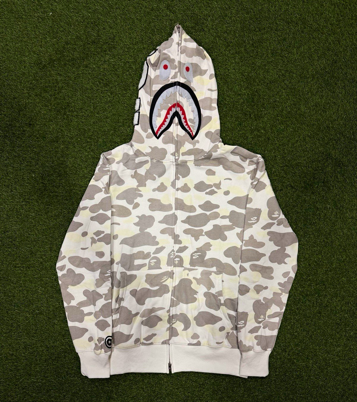 A Bathing Ape BAPE White Camo Shark Full Zip Hoodie Men\'s Sz S A Bathing Ape BAPE White Camo Shark Full Zip Hoodie Men\'s Sz S