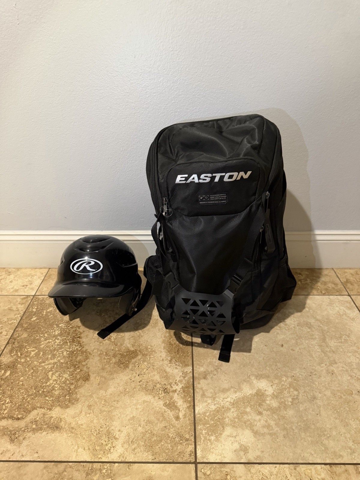 Easton Walk-Off NX Elite Utility System Bat Backpack Bag, Baseball Basically New Easton Walk-Off NX Elite Utility System Bat Backpack Bag, Baseball Basically New