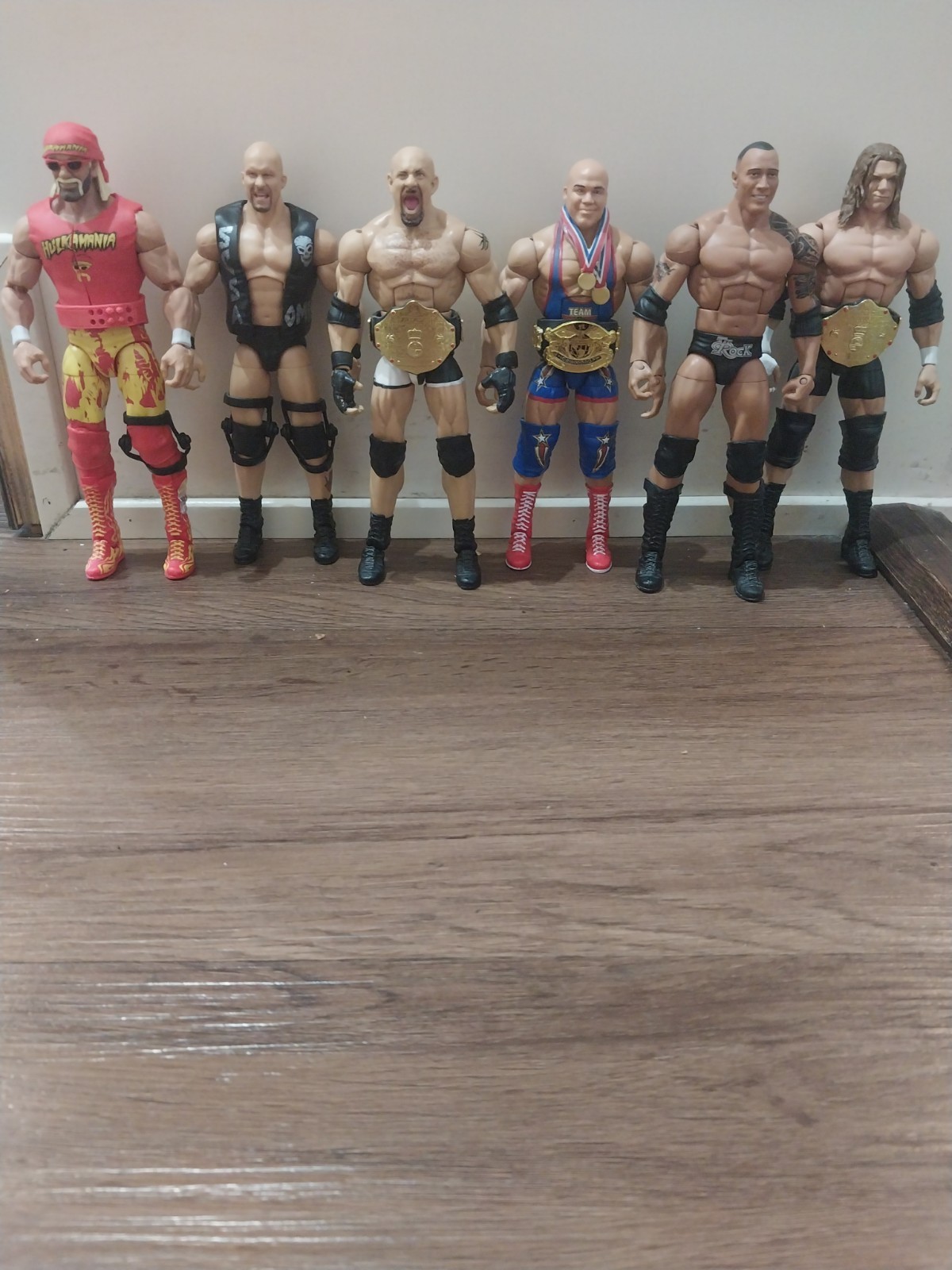 WWE Mattel Mixed Lot Of 6 Elite Figures Loose With Accessory Title Belts WWE Mattel Mixed Lot Of 6 Elite Figures Loose With Accessory Title Belts