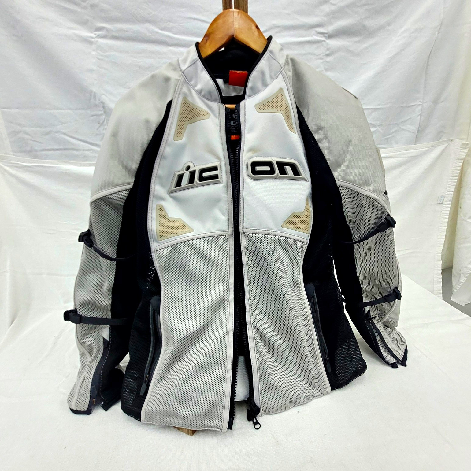Icon Contra 2 Mesh Motorcycle Jacket - Size MD