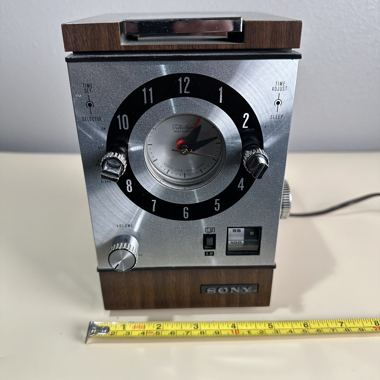 Vintage 1971 SONY 7FC-89W AM-FM Alarm Clock Radio Japan - works-