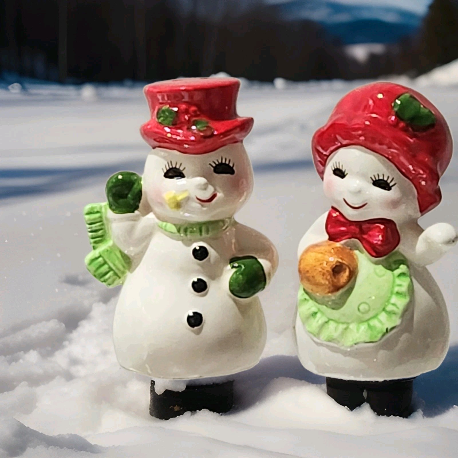 Vintage Mr & Mrs Snowman Salt & Pepper Set Japan Vintage Mr & Mrs Snowman Salt & Pepper Set Japan