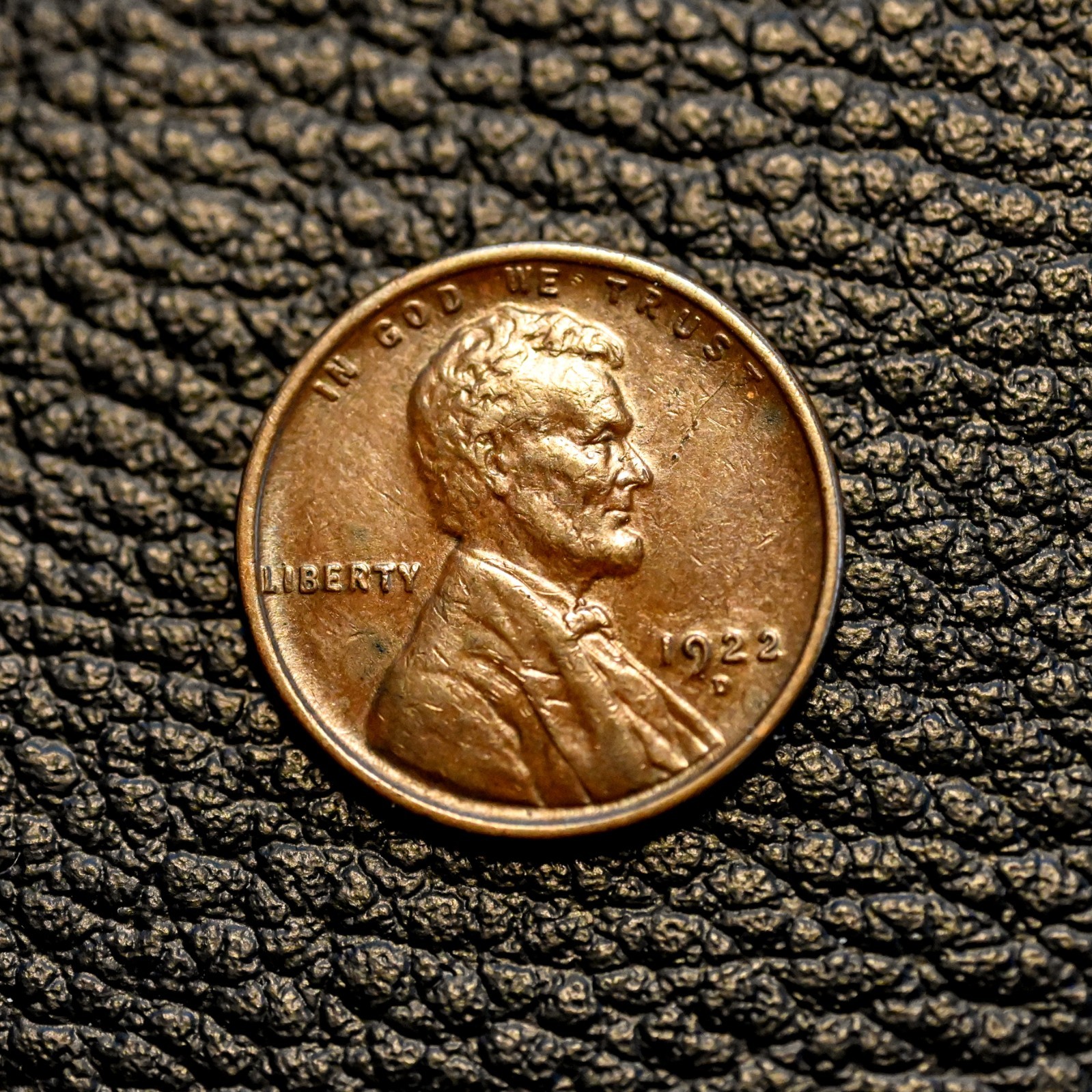 (ITM-7677) 1922-D Lincoln Wheat Cent ~ AU+ Condition ~ COMBINED SHIPPING