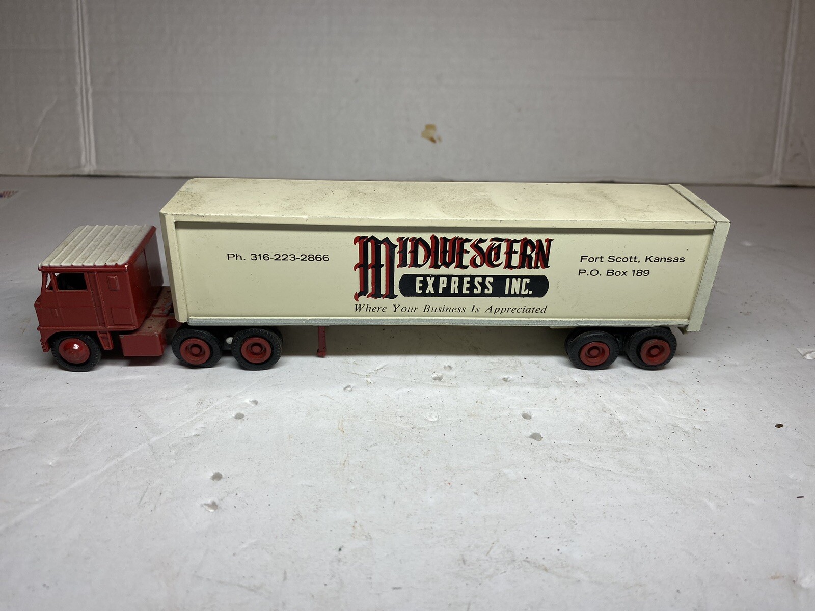 Vintage Winross Toys Semi Truck Trailer White COE Midwestern Express 