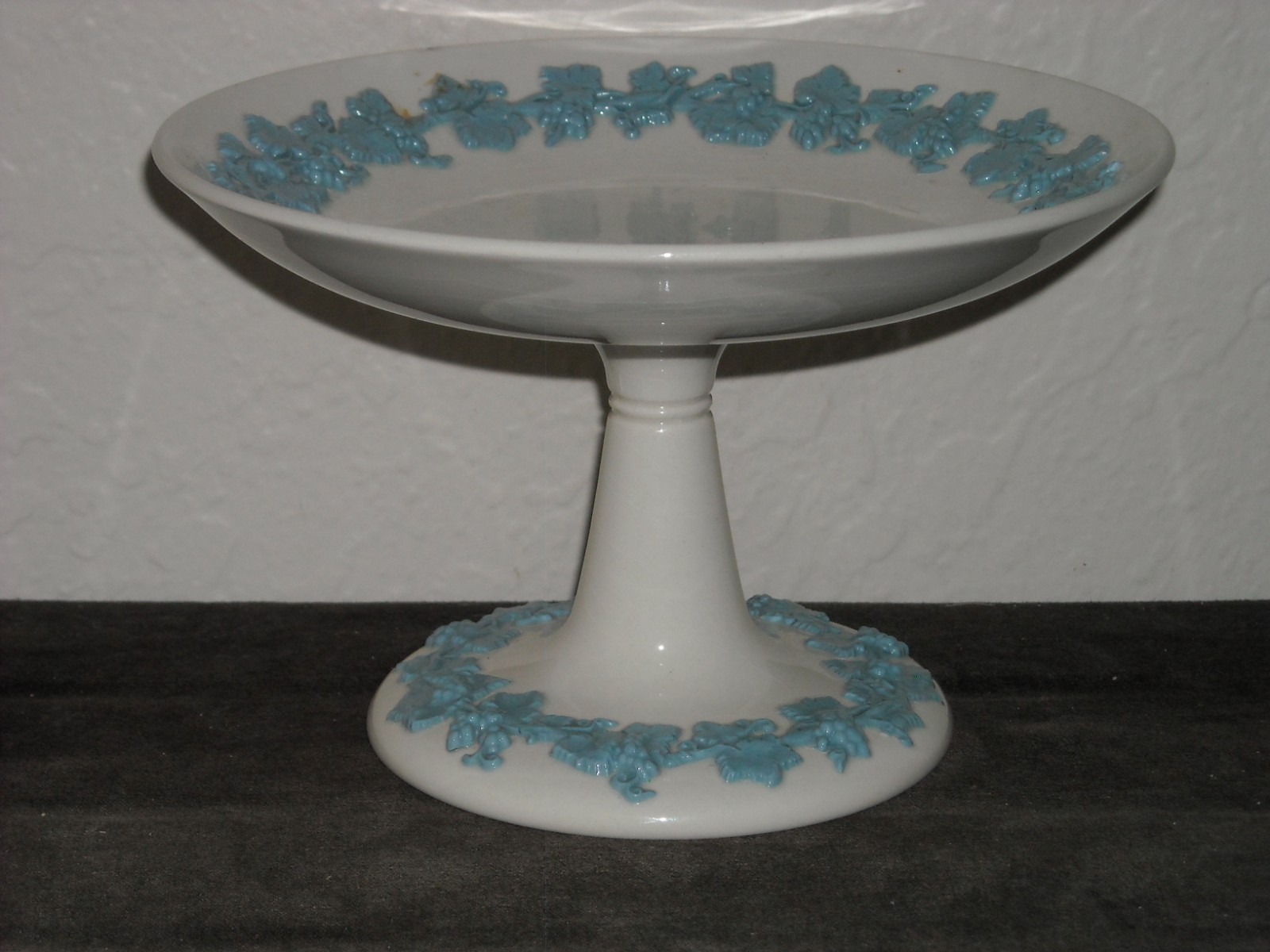 Wedgwood Queensware Lavender Blue on Cream Compote Comport Plain Rim