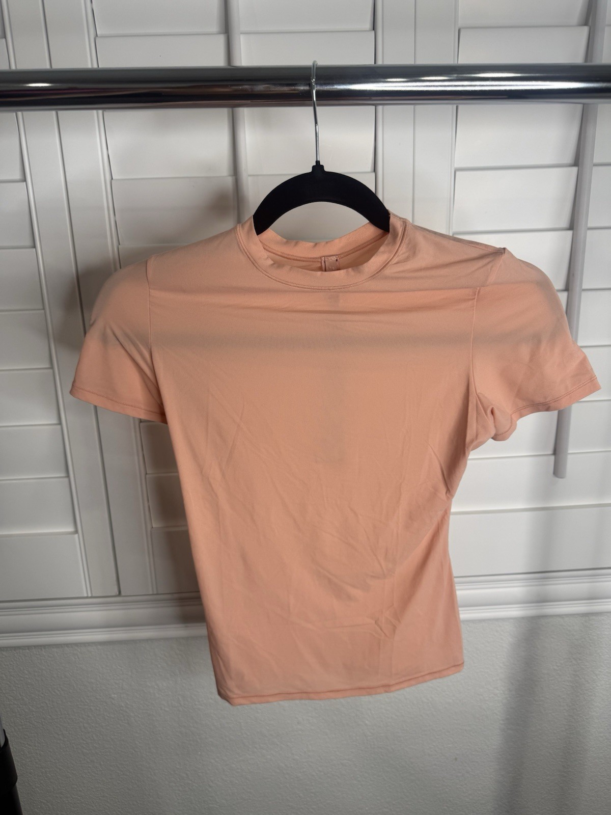 SKIMS Coral T-Shirt Size Small