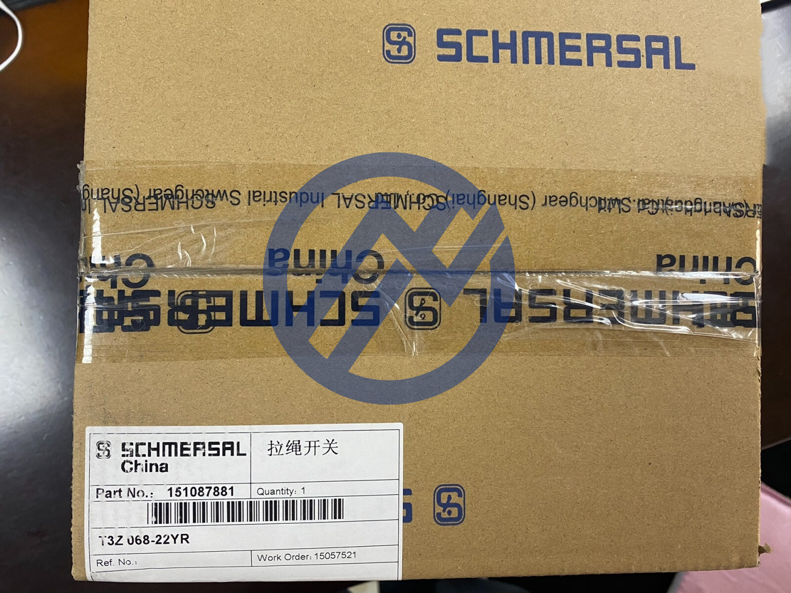 Brand new T3Z068-22YR SCHMERSAL Security door lock Expedited Express DHL