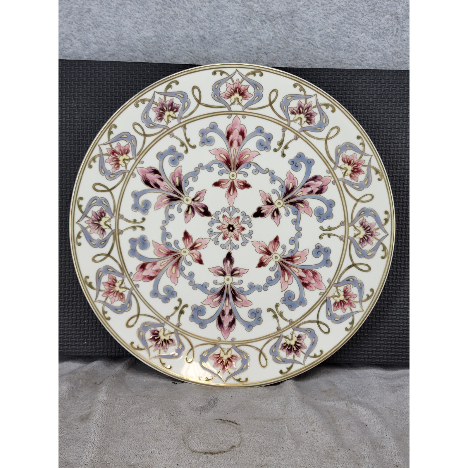 Vintage Zsolnay Hungary Jubileum 150 Andrea Hand Painted 12\