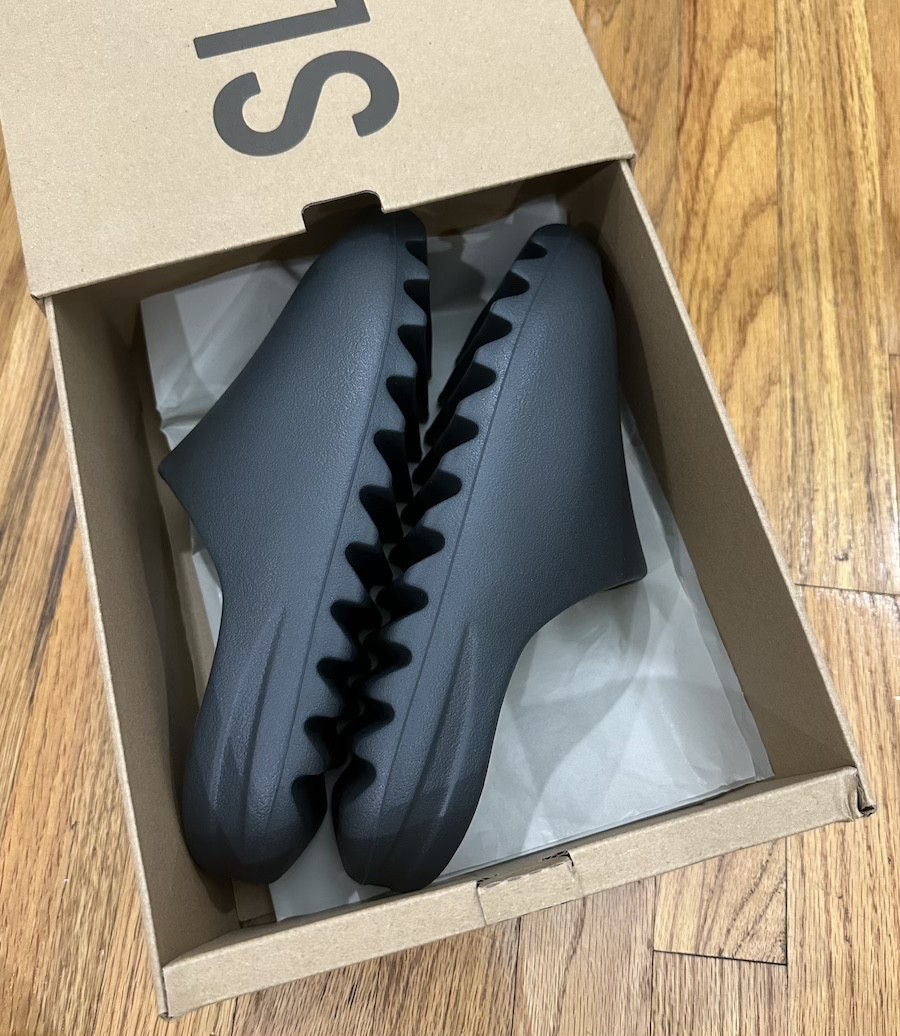 adidas Yeezy Slide Dark \ adidas Yeezy Slide Dark \
