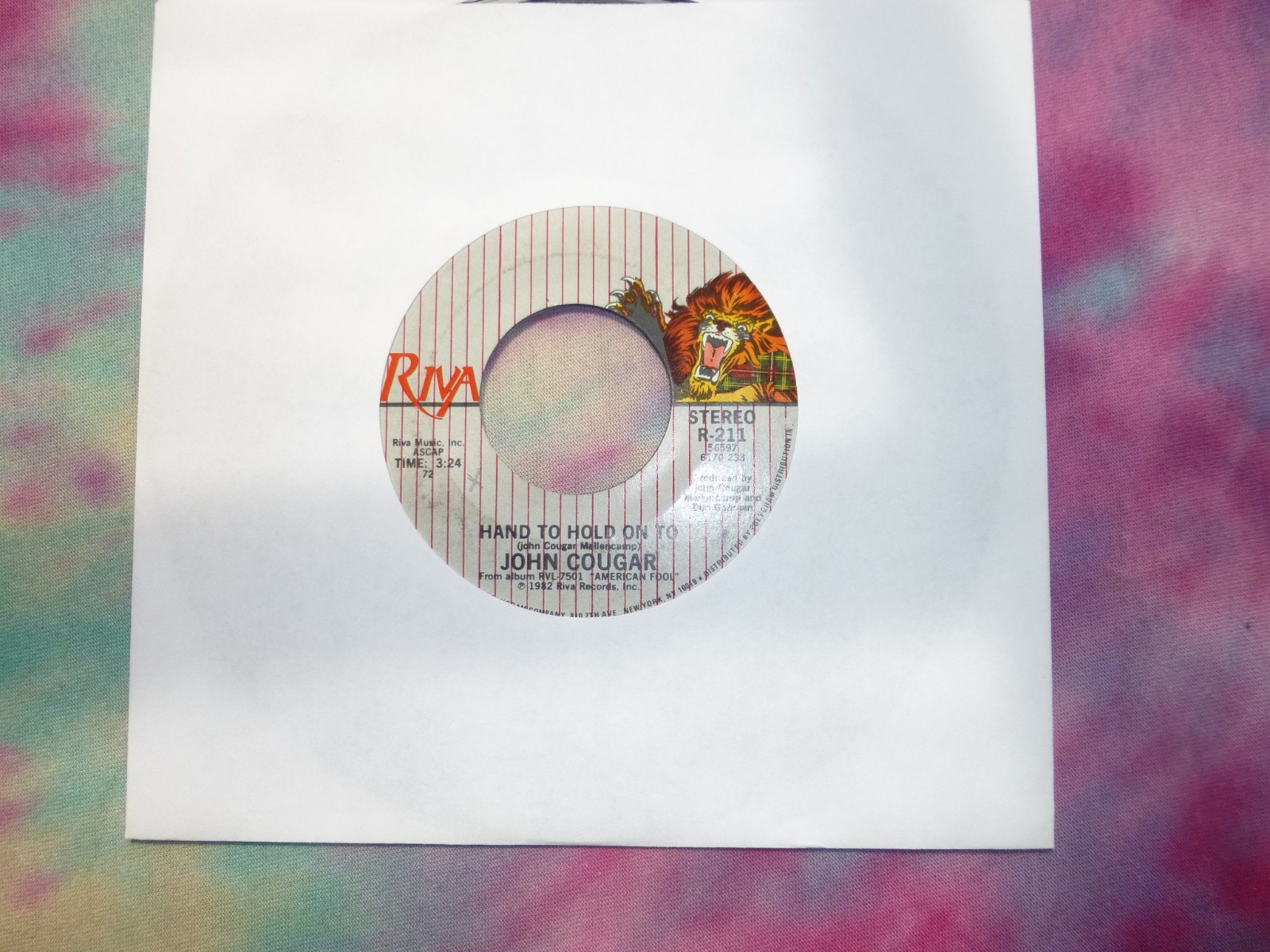 JOHN COUGAR MELLENCAMP Hand To Hold On To 45 RPM 1982 Classic Rock VG+ Vinyl JOHN COUGAR MELLENCAMP Hand To Hold On To 45 RPM 1982 Classic Rock VG+ Vinyl