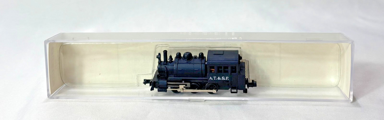 Vtg Life-Like N Scale Train 0-6-0 Locomotive #7781 A.T & S.F Vtg Life-Like N Scale Train 0-6-0 Locomotive #7781 A.T & S.F