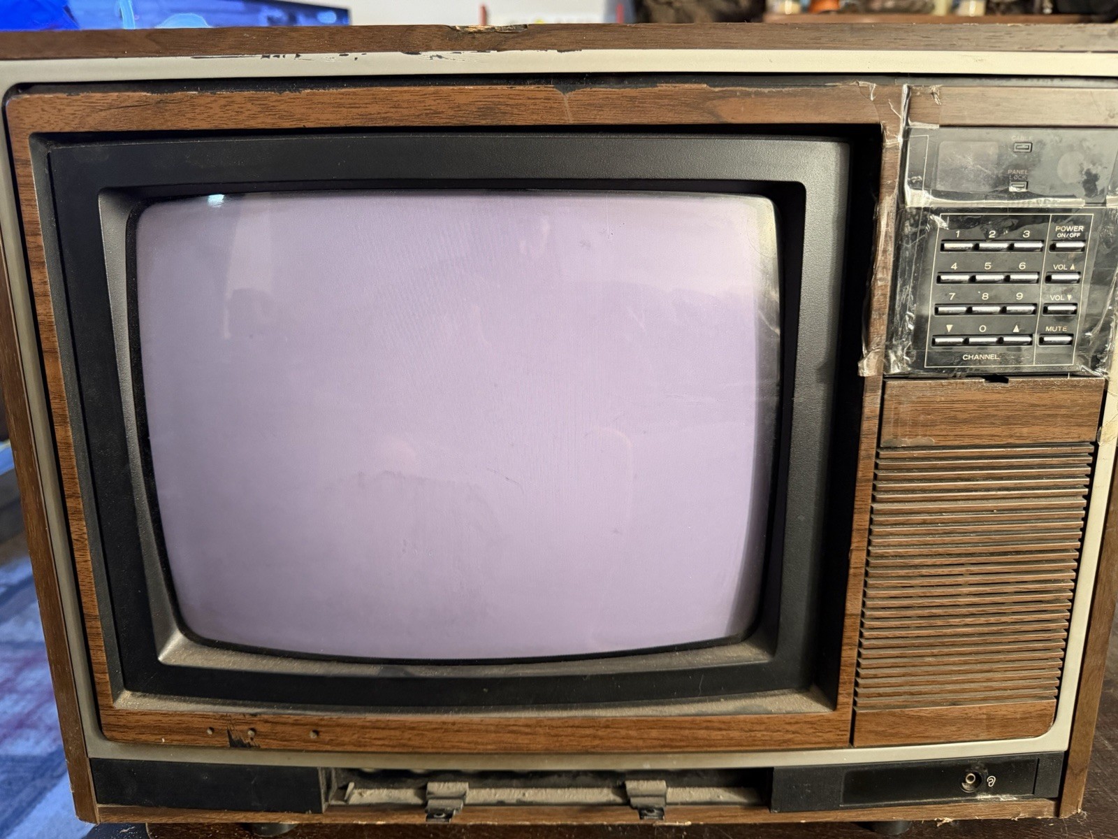 MGA Mitsubishi Model CS-1395 CRT television 1981 Vintage 13”