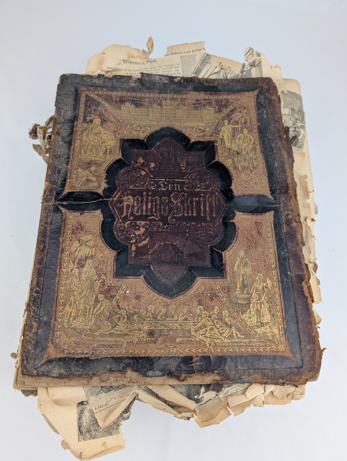 1889 Swedish Family Bible DEN HELIGA SKRIFT - Antique - See Photos Description