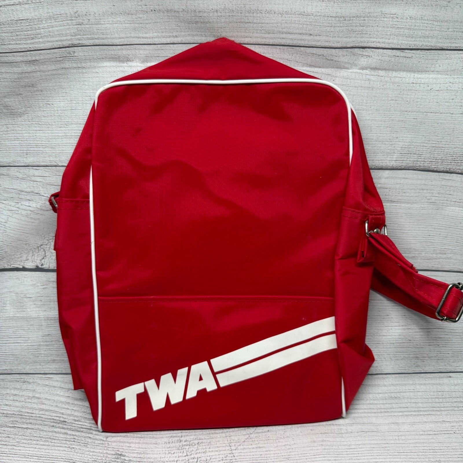 Vintage TWA Red Travel Bag with Shoulder Strap 70's Unused Vintage TWA Red Travel Bag with Shoulder Strap 70's Unused