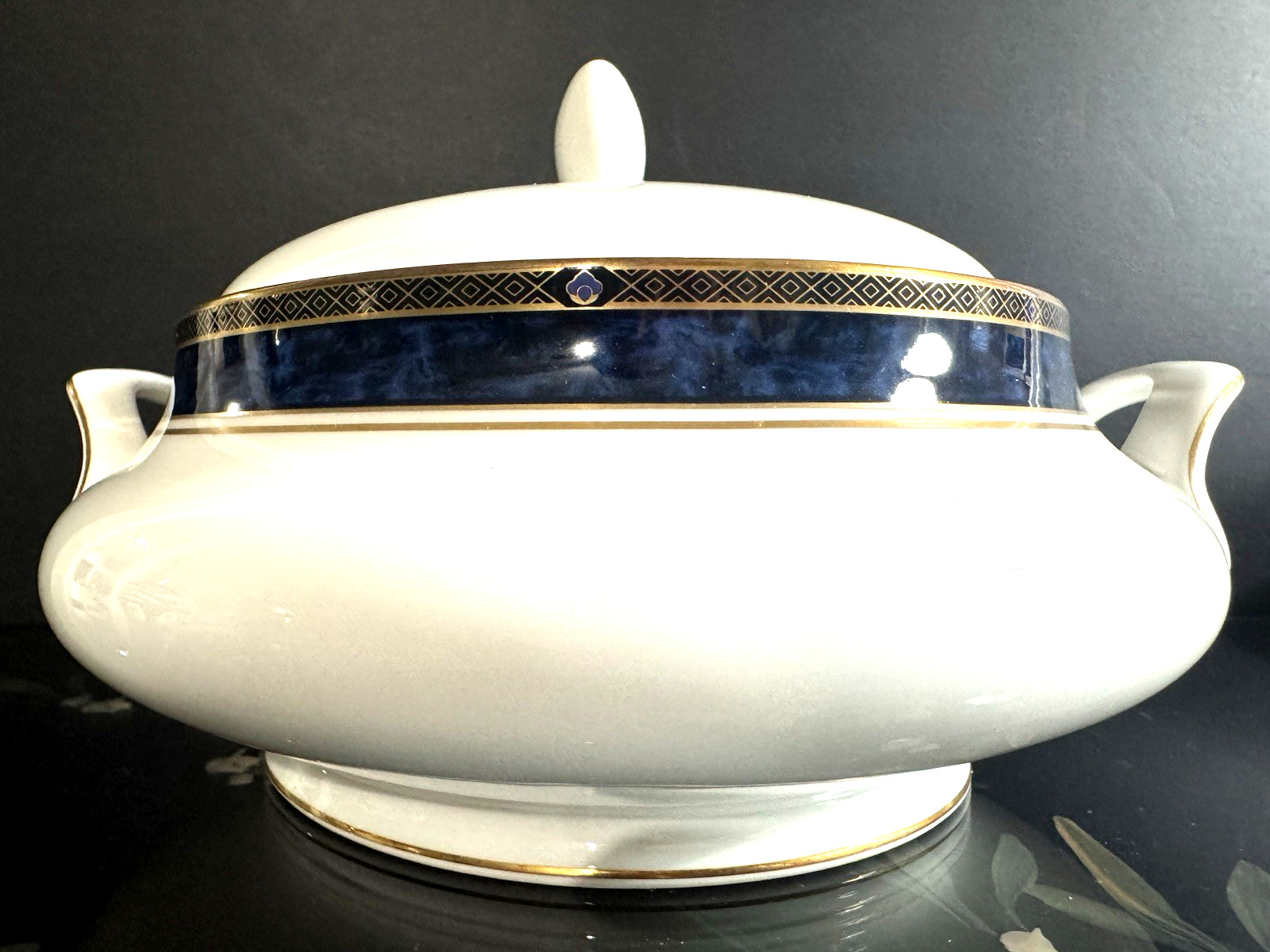 Vtg Royal Doulton Bone China Lidded Vegetable Serving Dish Stanwyck Collection