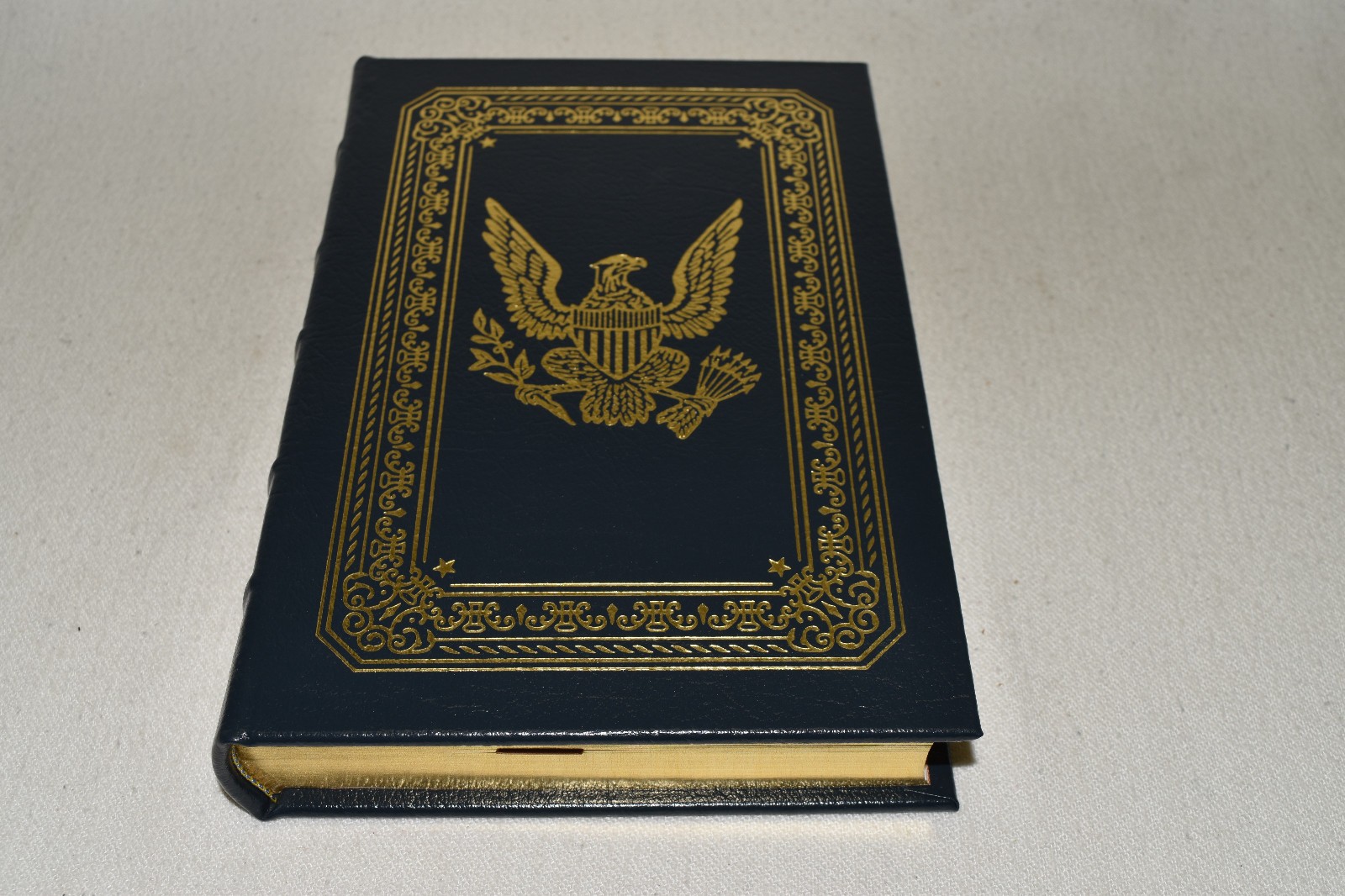 SIGNED Easton Press THIRTEEN SOLDIERS AMERICANS WAR McCain 1ST #70/600 LEATHER