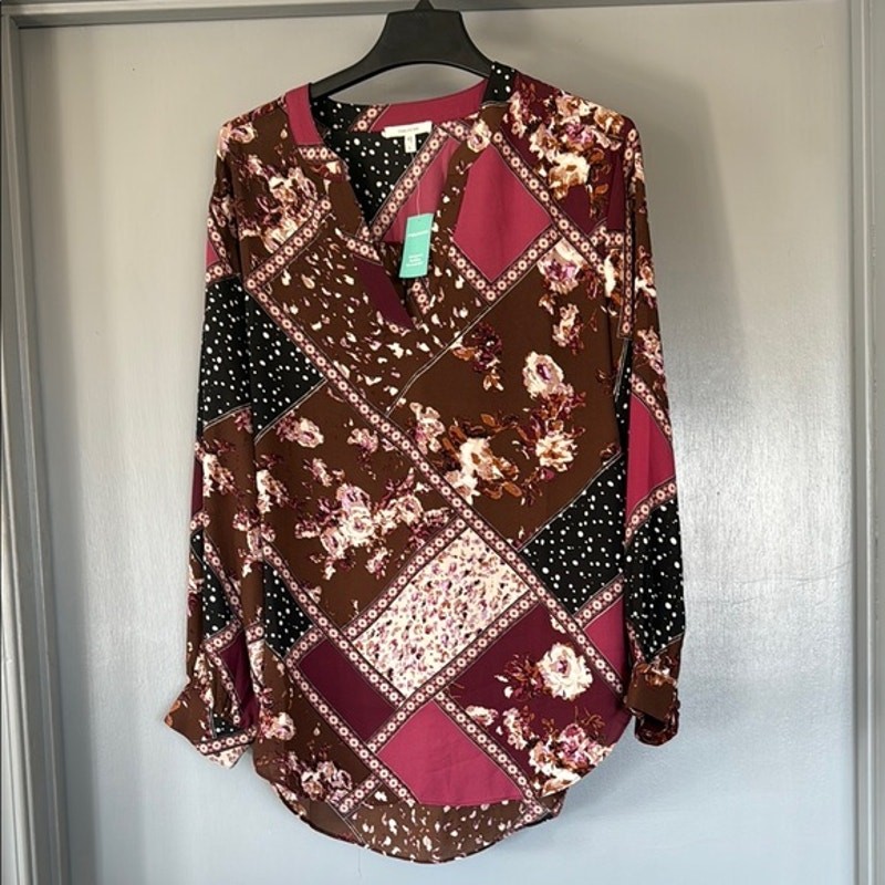 NWT Maurice\'s Women\'s Maroon V-Neck Floral Pullover Top Long Sleeves sz Large