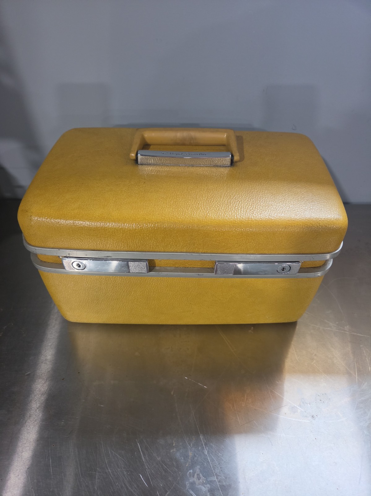  Samsonite Royal Traveller Medalist Train Makeup Case Yellow  Tray 