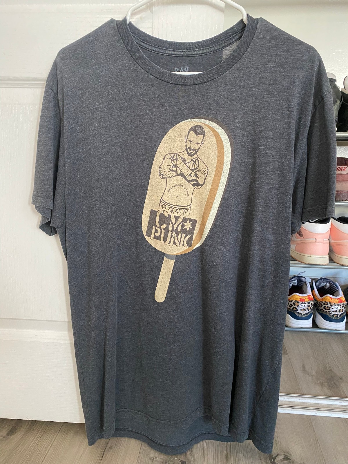 CM PUNK ICE CREAM BAR T SHIRT WWE AUTHENTIC- LARGE - BITW