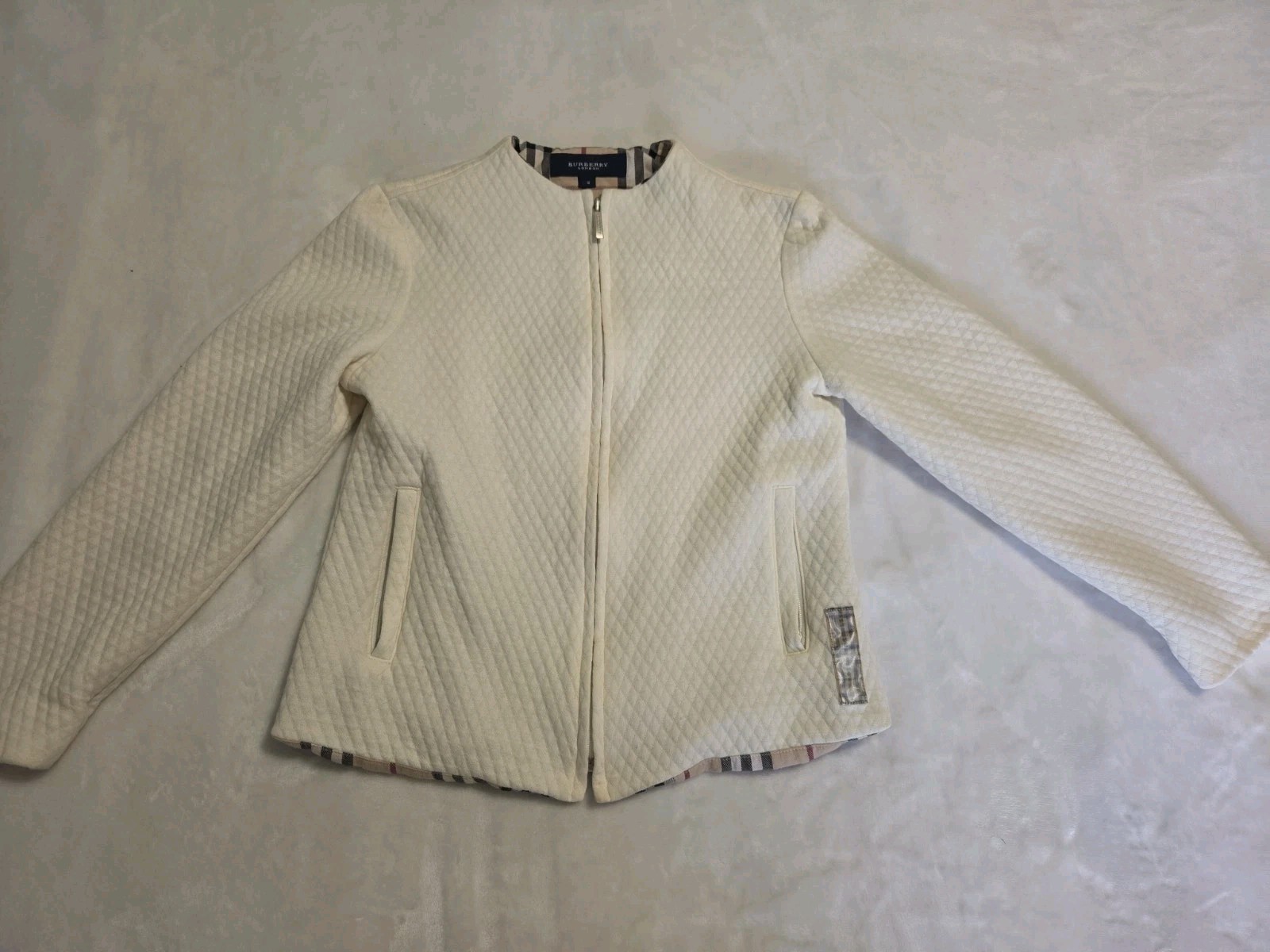 White Burberry Quilted Jacket Size Women’s Small | Lightweight 