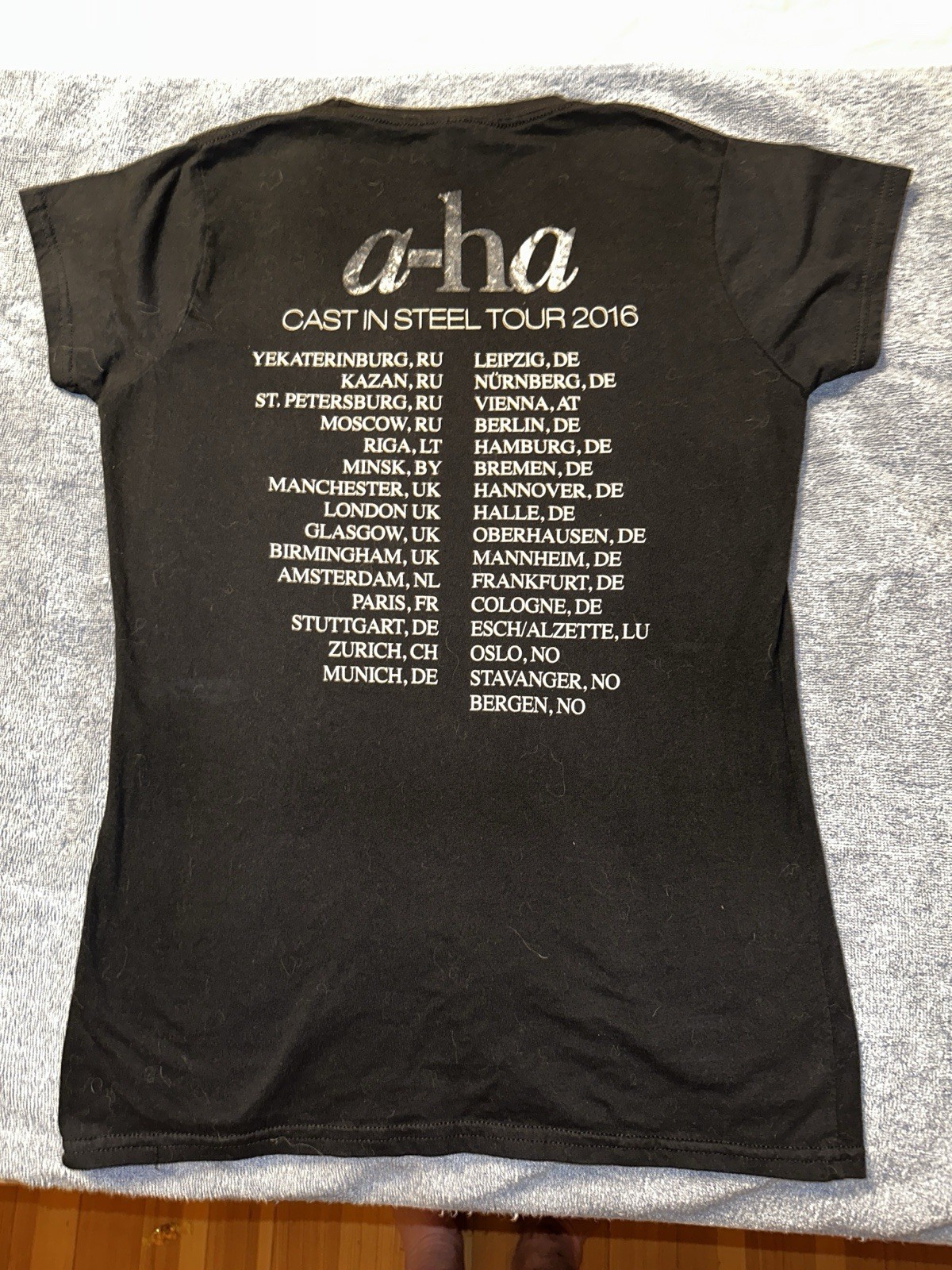 A-ha 2016 European Tour Women’s Tee - Never Worn A-ha 2016 European Tour Women’s Tee - Never Worn
