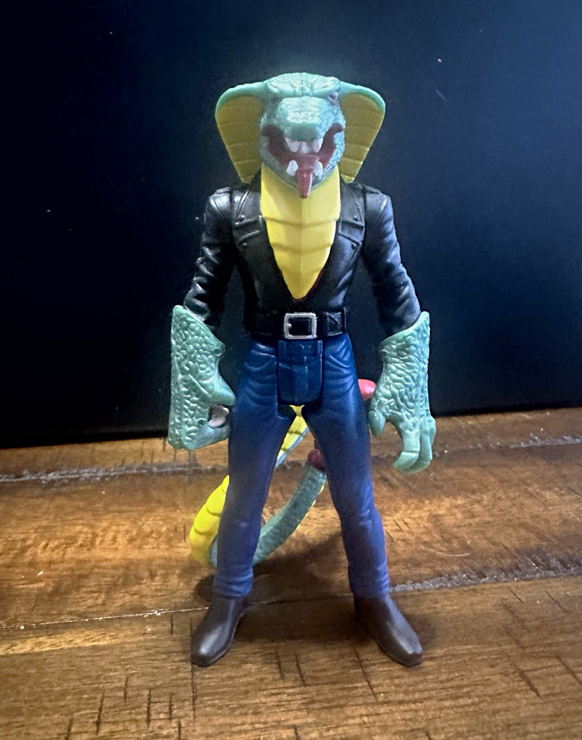 Ultra RARE Vintage 1997 Kenner Mummies Alive Cobra Strike Pep Action Figure Ultra RARE Vintage 1997 Kenner Mummies Alive Cobra Strike Pep Action Figure