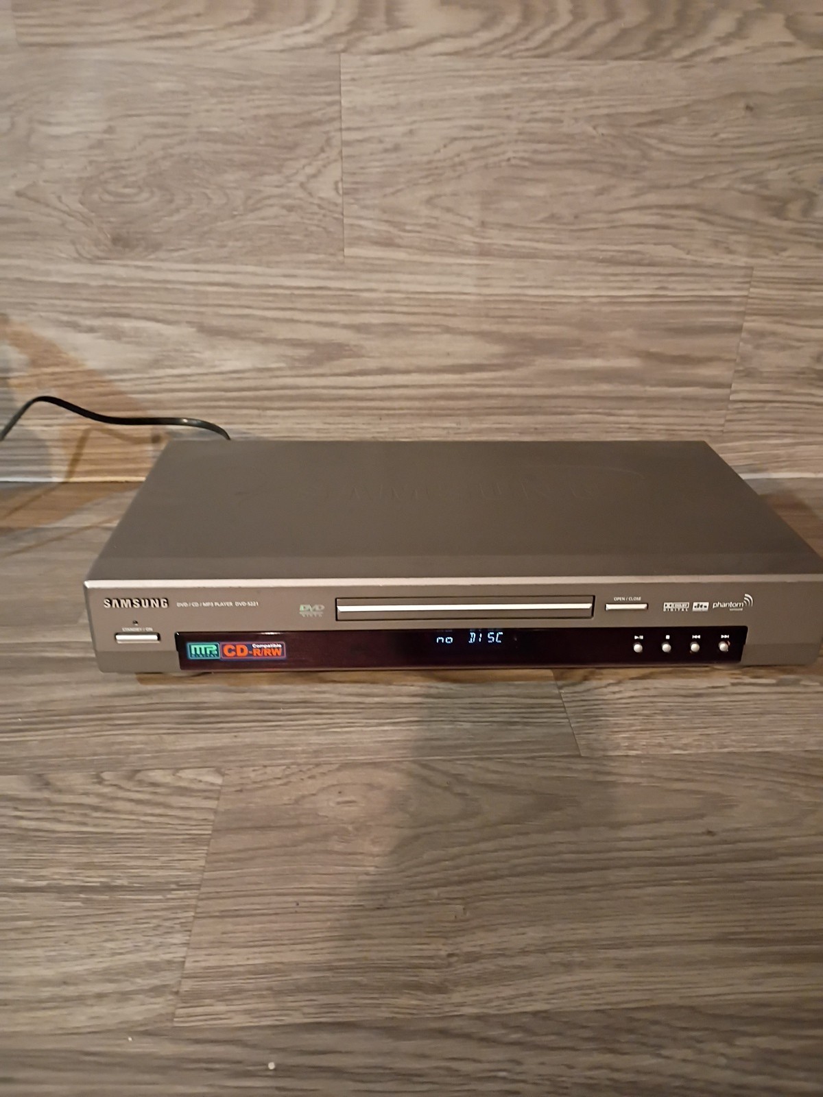 Samsung DVD-CD-MP3 Player DVD-S221 Digital Audio Disk Player Samsung DVD-CD-MP3 Player DVD-S221 Digital Audio Disk Player
