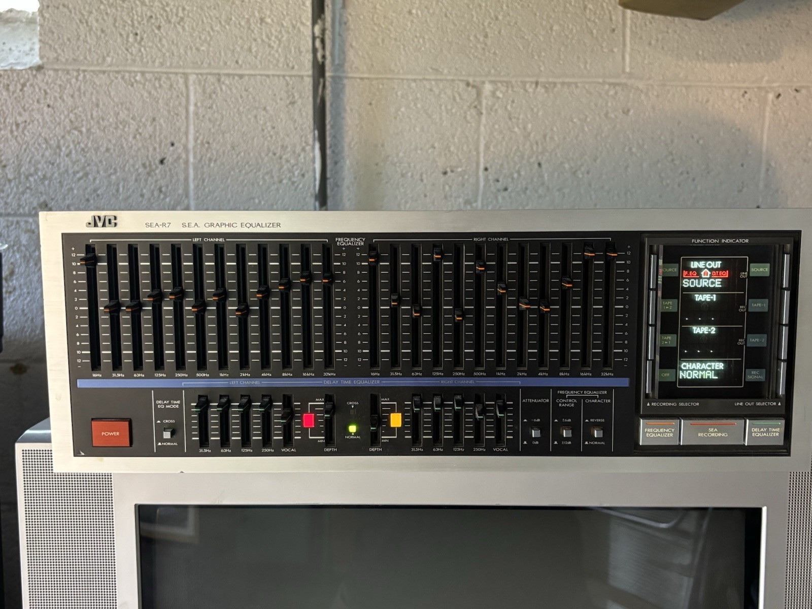 Vintage JVC SEA-R7 stereo graphic equalizer. Excellent Con. Tested And Working.