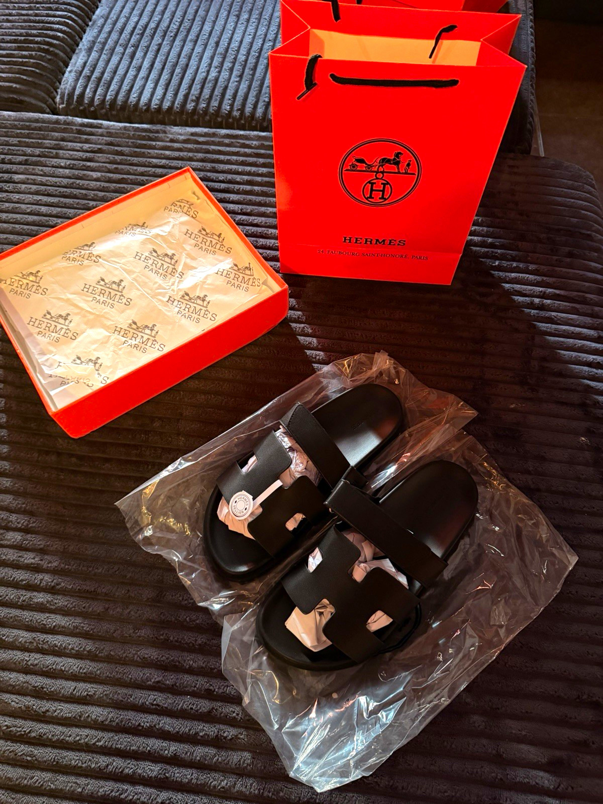 Hermès Unisex US 7 / EU 38 Black Leather Slide Sandals Logo Straps New w/ Box Hermès Unisex US 7 / EU 38 Black Leather Slide Sandals Logo Straps New w/ Box