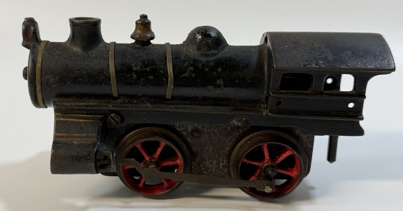 Antique Tinplate Wind-Up Clockwork Steam Locomotive Train Red Wheels w/ Key
