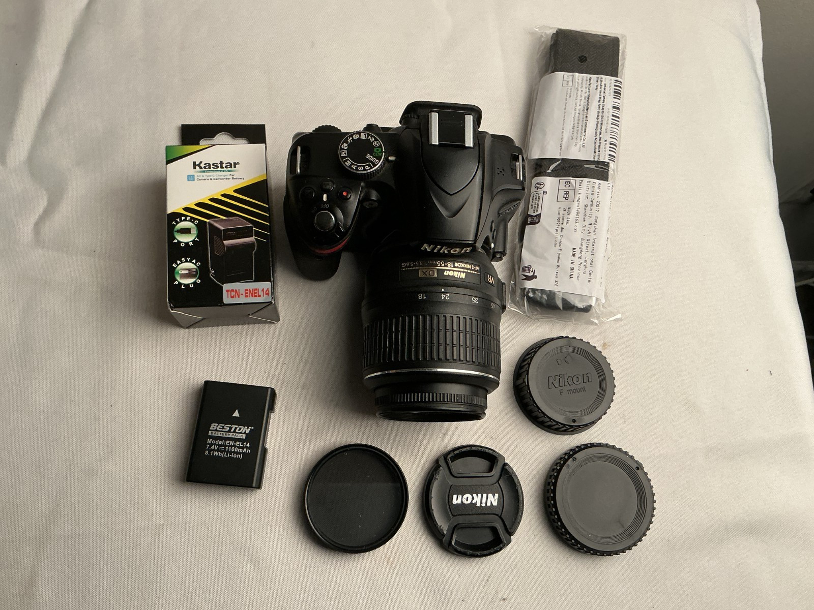 Nikon D3200 24.2 MP Digital SLR Camera w/ 18-55mm Lens READ Nikon D3200 24.2 MP Digital SLR Camera w/ 18-55mm Lens READ