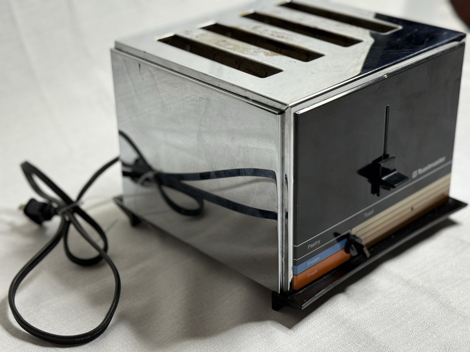 Vintage Toastmaster D136 Wide 4 Slot Pastry Toaster Tested-Works