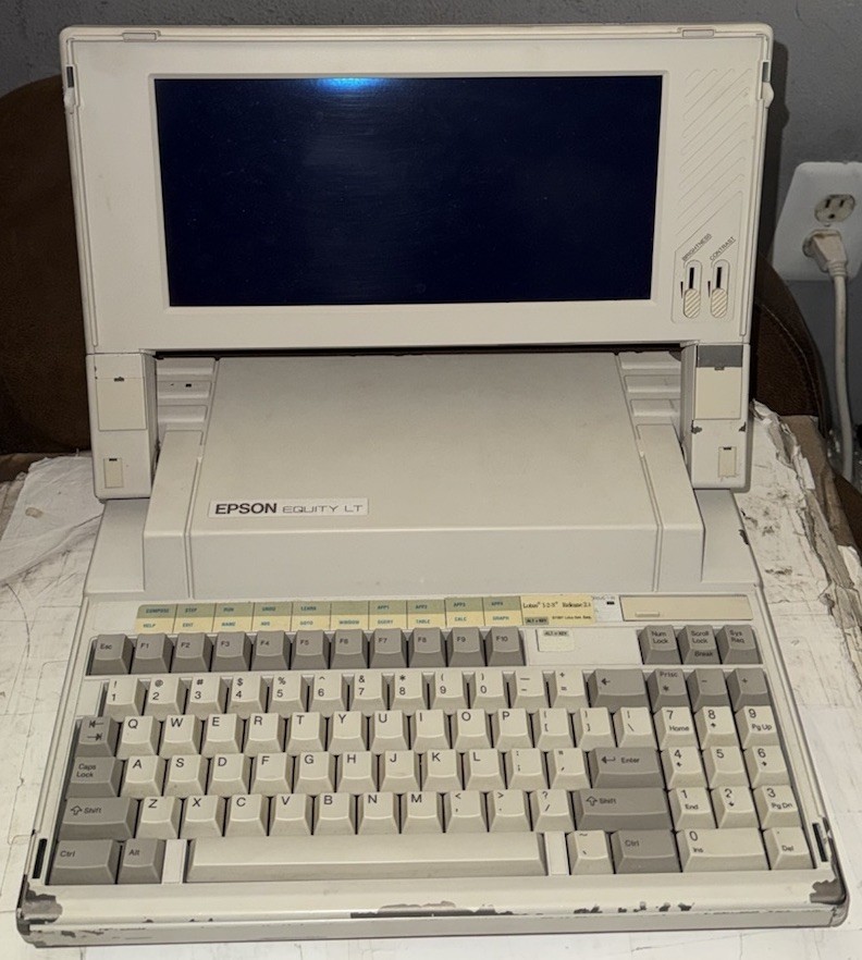 Vintage Epson Equity LT Laptop Computer Q150A Read Description