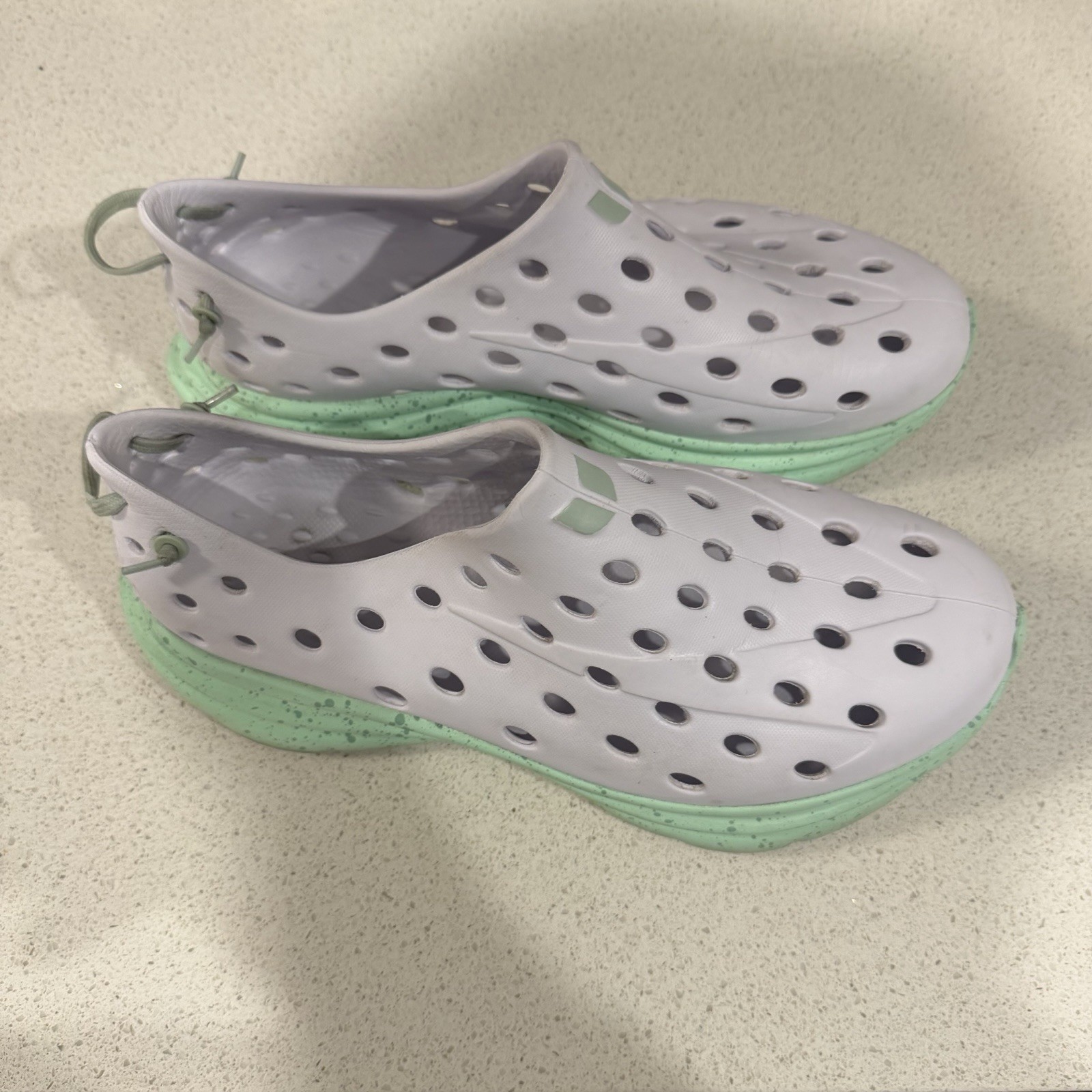 Kane Revive Shoes Mens 11 White Green Recovery Slip On Clogs Comfort Vented Kane Revive Shoes Mens 11 White Green Recovery Slip On Clogs Comfort Vented