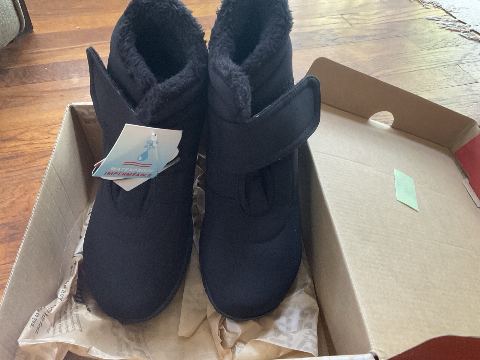 Propet Madi Ankle Strap Waterproof FauxFur Lined Snowboot Black US 8 (2E) - Wide Propet Madi Ankle Strap Waterproof FauxFur Lined Snowboot Black US 8 (2E) - Wide