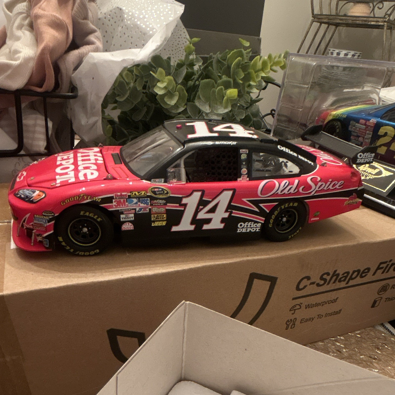 Action Racing 1:24 Tony Stewart #14 Old Spice Monte Carlo SS 2006 Diecast
