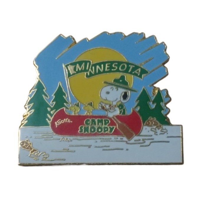 Peanuts Knott's Berry Farm Camp Snoopy Minnesota Mall of America Souvenir Pin Peanuts Knott's Berry Farm Camp Snoopy Minnesota Mall of America Souvenir Pin