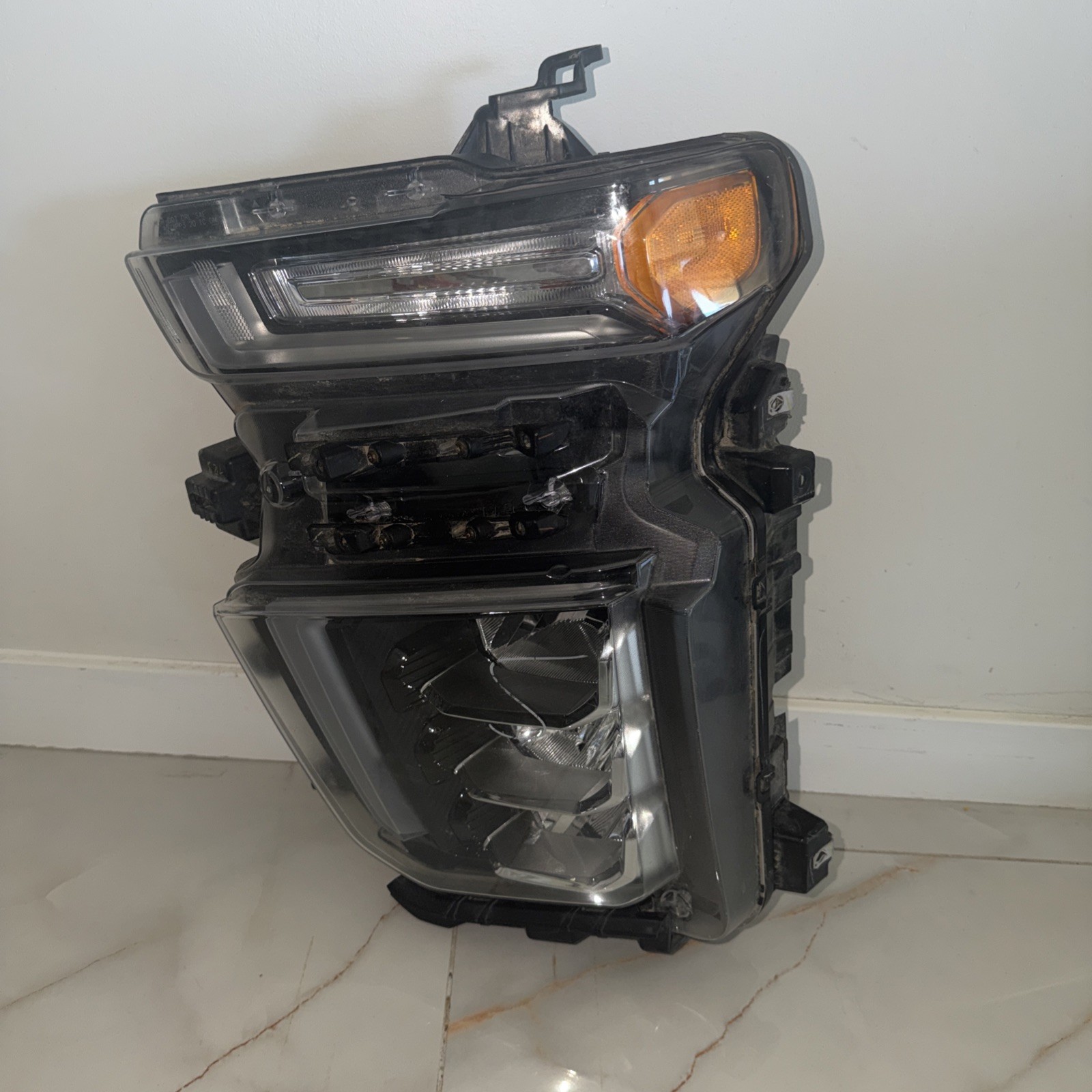 2020-2023 Chevrolet Silverado 2500 3500 Driver Left LED Headlight Used OEM 2020-2023 Chevrolet Silverado 2500 3500 Driver Left LED Headlight Used OEM