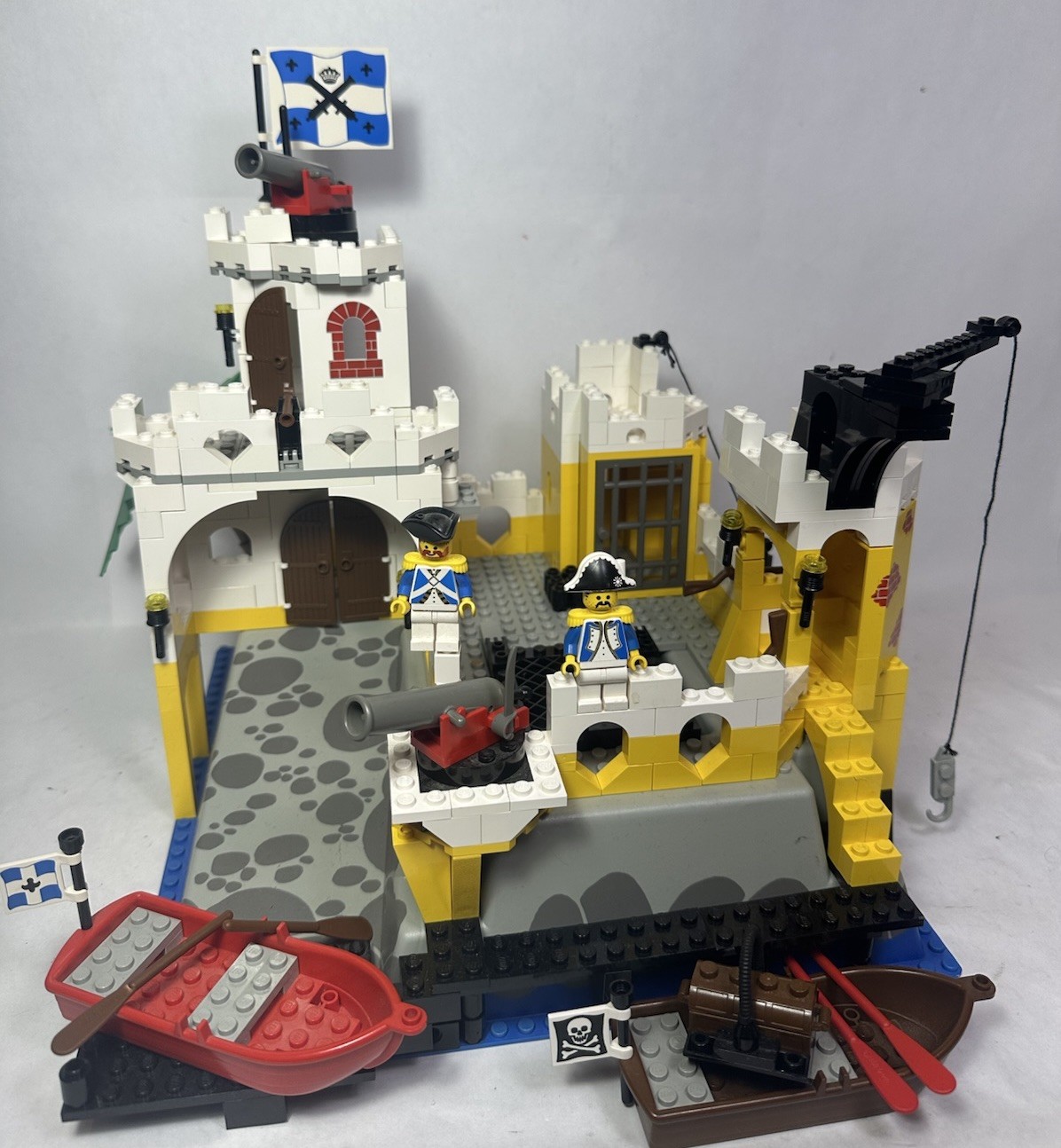 Lego Pirate set 6276 Eldorado Fortress 2 Minifig- Incomplete No Box No Manual
