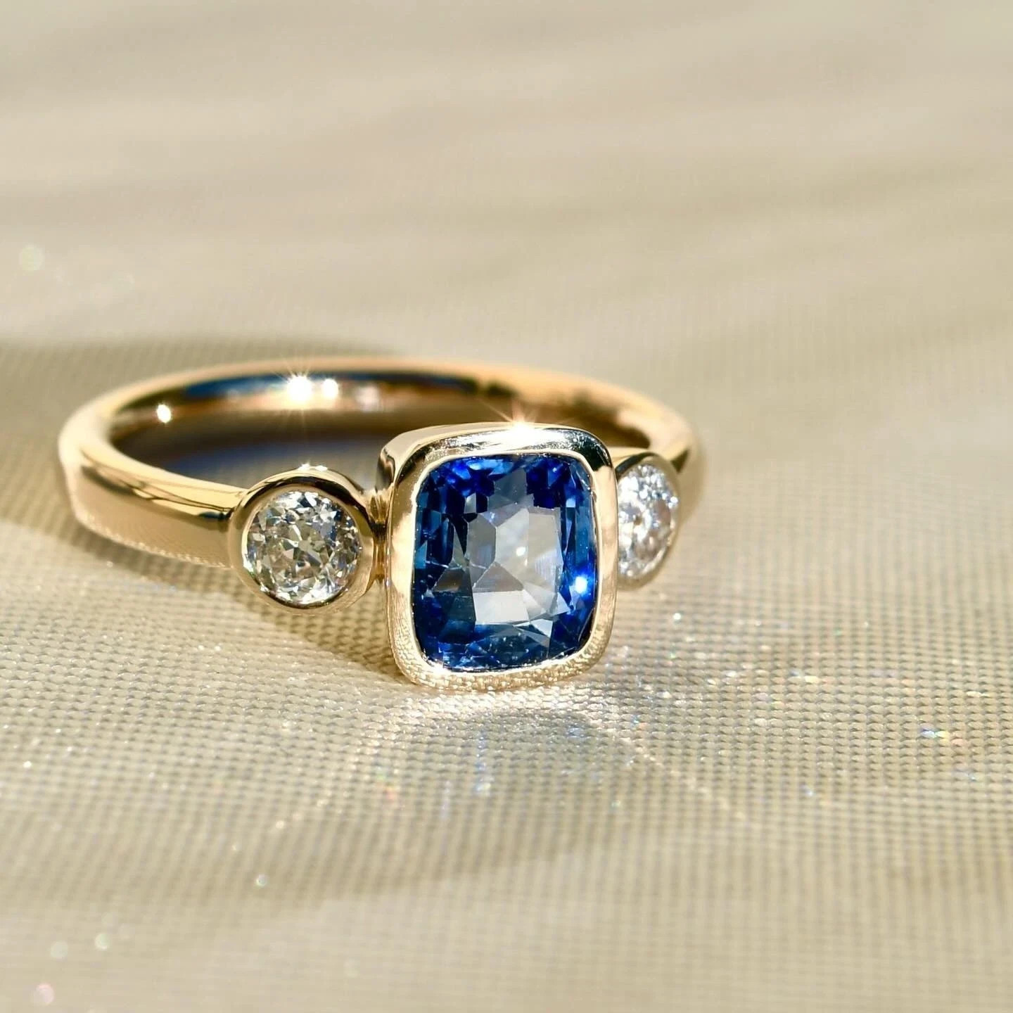 3.00 Ct Cushion Cut Natural  Blue Sapphire &Diamond Wedding Ring 14K Yellow Gold