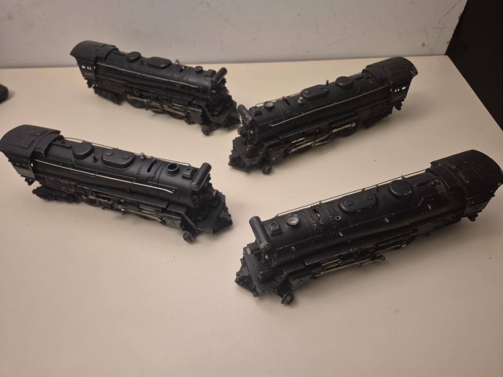 Lot of 4 Lionel O Gauge Hudson Type 4-6-4-Locos - x3 #2065, x1 #665 Lot of 4 Lionel O Gauge Hudson Type 4-6-4-Locos - x3 #2065, x1 #665