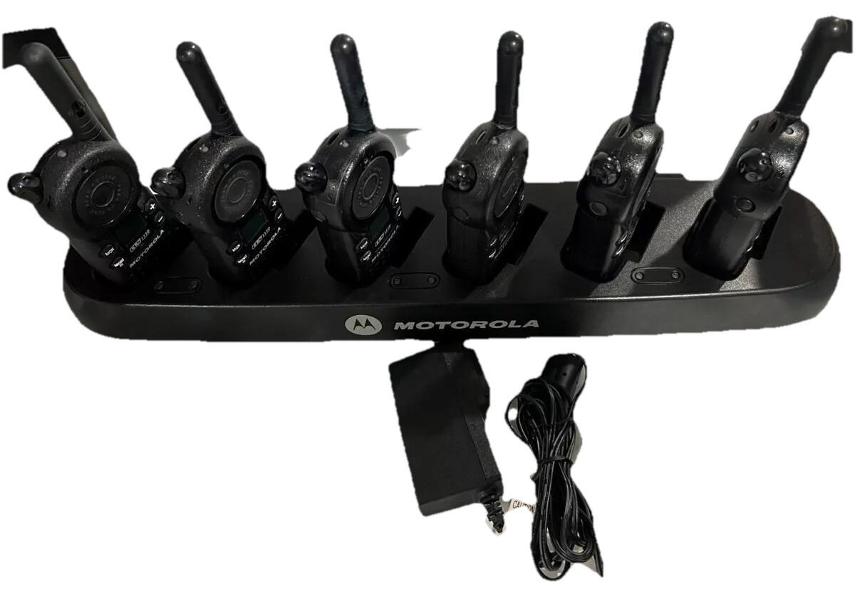 Motorola CLS1110-1410 UHF Radio Walkie Talkies with 6 pocket Multi-Unit Charger