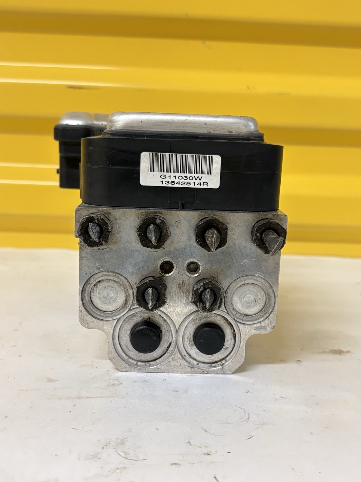 2004-2006 Cadillac Escalade Anti Lock Abs Pump Assembly OEM OPT JL4 2004-2006 Cadillac Escalade Anti Lock Abs Pump Assembly OEM OPT JL4