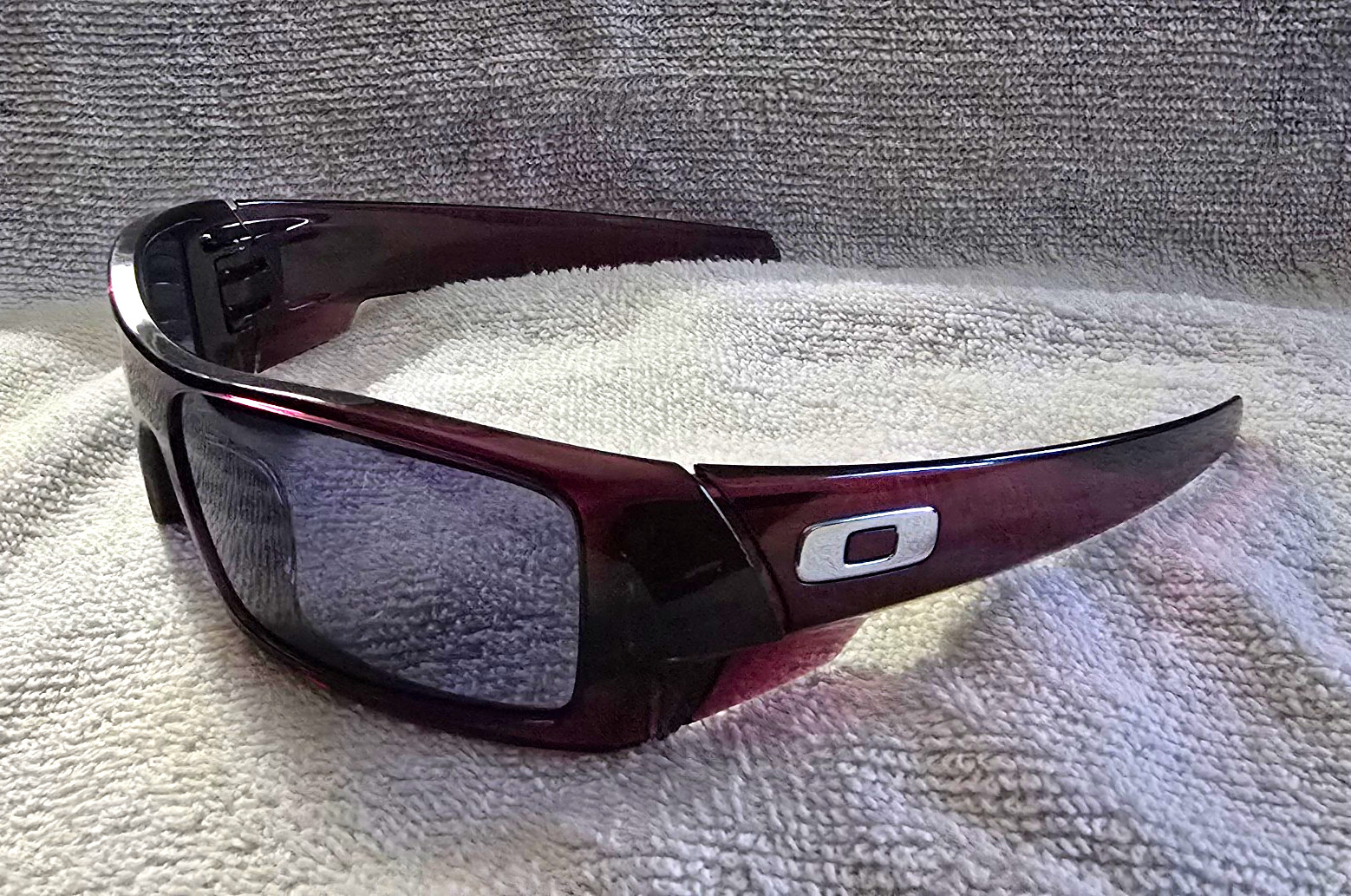 Oakley Men\'s Gascan Grape Sunglasses. Vintage 2005, Very Rare. Excellent