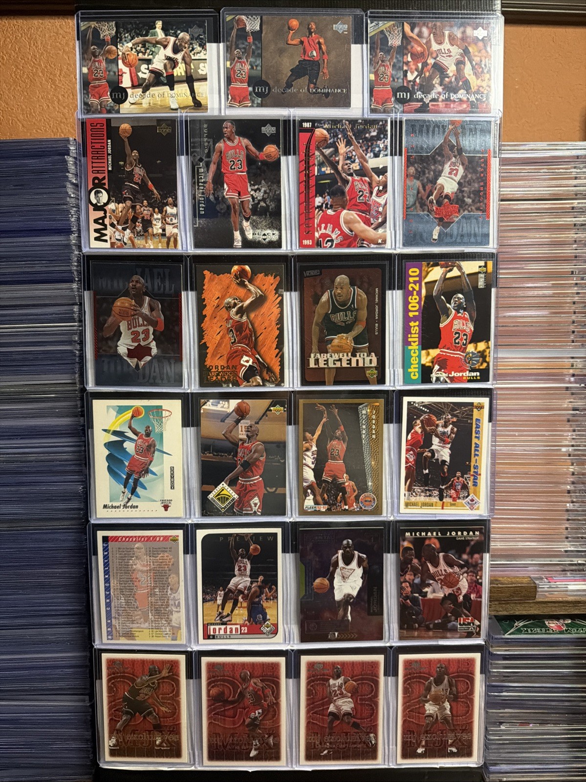 **HUGE** Multi-Year/Brand Michael Jordan Bulls 23 Card Lot **Read Description**5