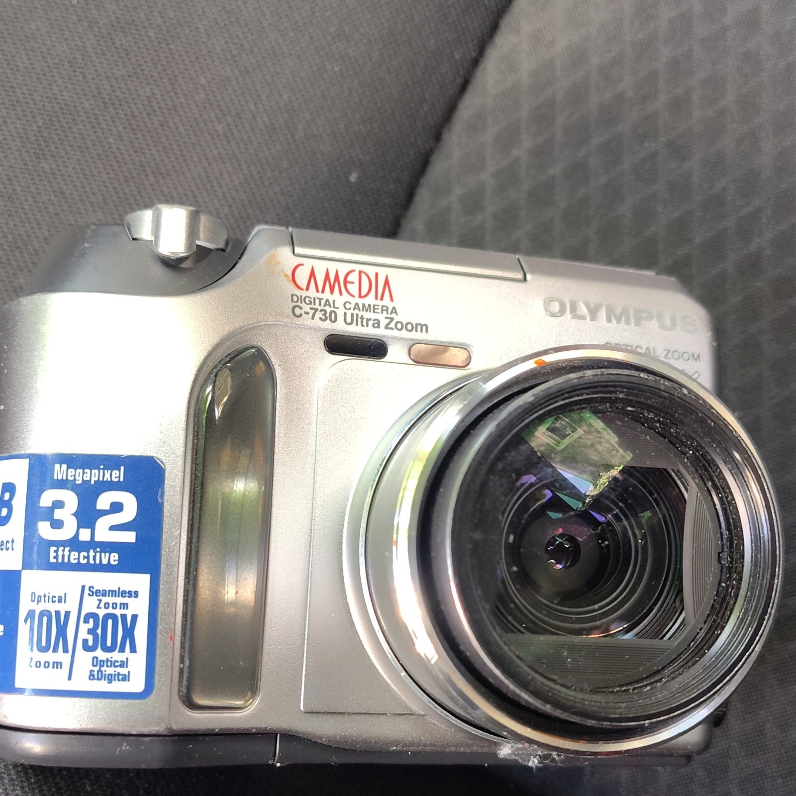 Olympus CAMEDIA C-730 Ultra Zoom 3.2MP Silver Compact Camera 10x/30x USB