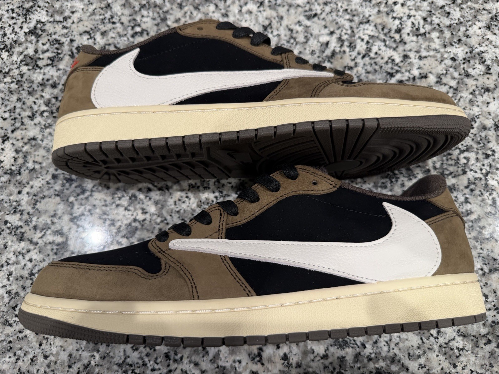 Travis Scott Mocha Low Jordan 1 Size 13 Travis Scott Mocha Low Jordan 1 Size 13