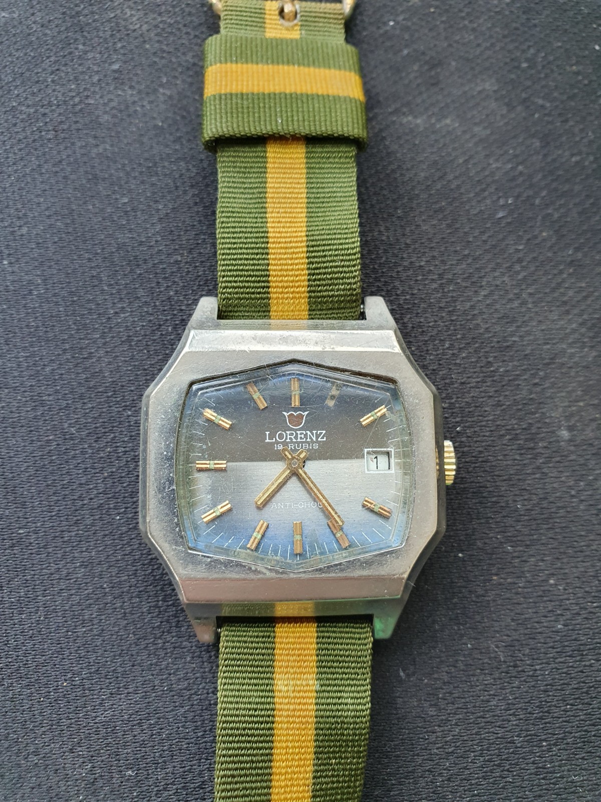 Vintage Lorenz 17 Rubis Mechanical Date Square Case Swiss 1960s Watch