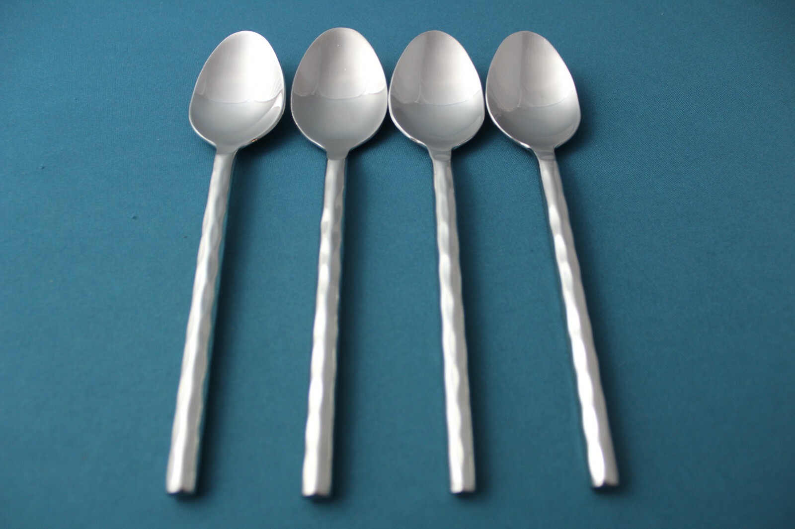 Pier One PII16 Teaspoons (Set of 4) Hammered Glossy China 18/8 Stainless 7\ Pier One PII16 Teaspoons (Set of 4) Hammered Glossy China 18/8 Stainless 7\